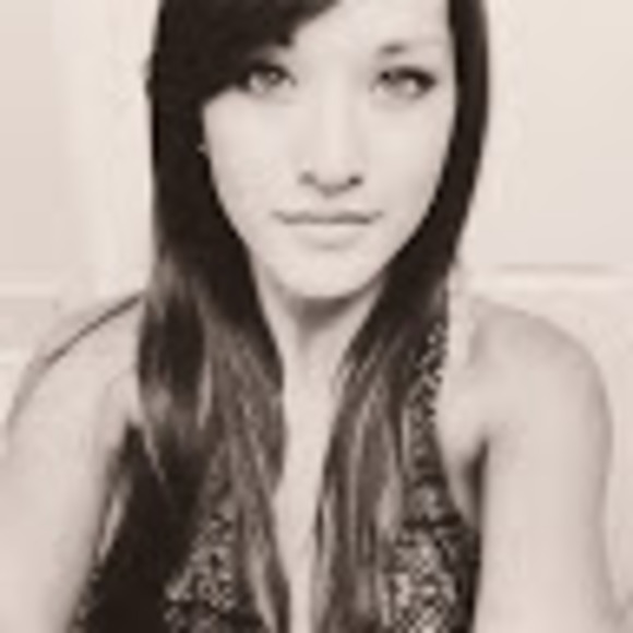 Meet your Posher, Amber - Picture 1 of 1